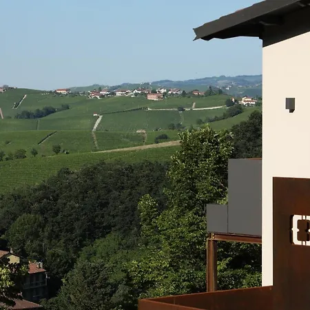 Carla @ Barolo